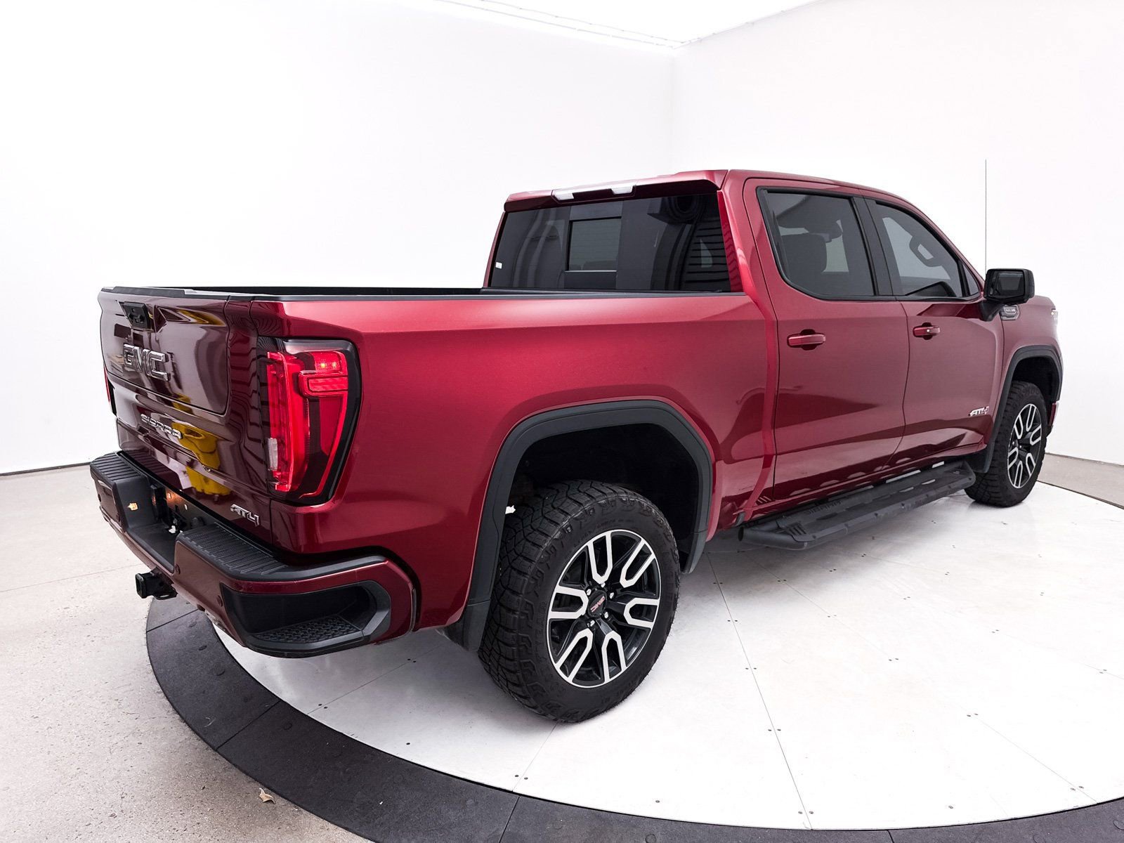 Used 2023 GMC Sierra 1500 AT4 w/ AT4 Preferred Package image 19
