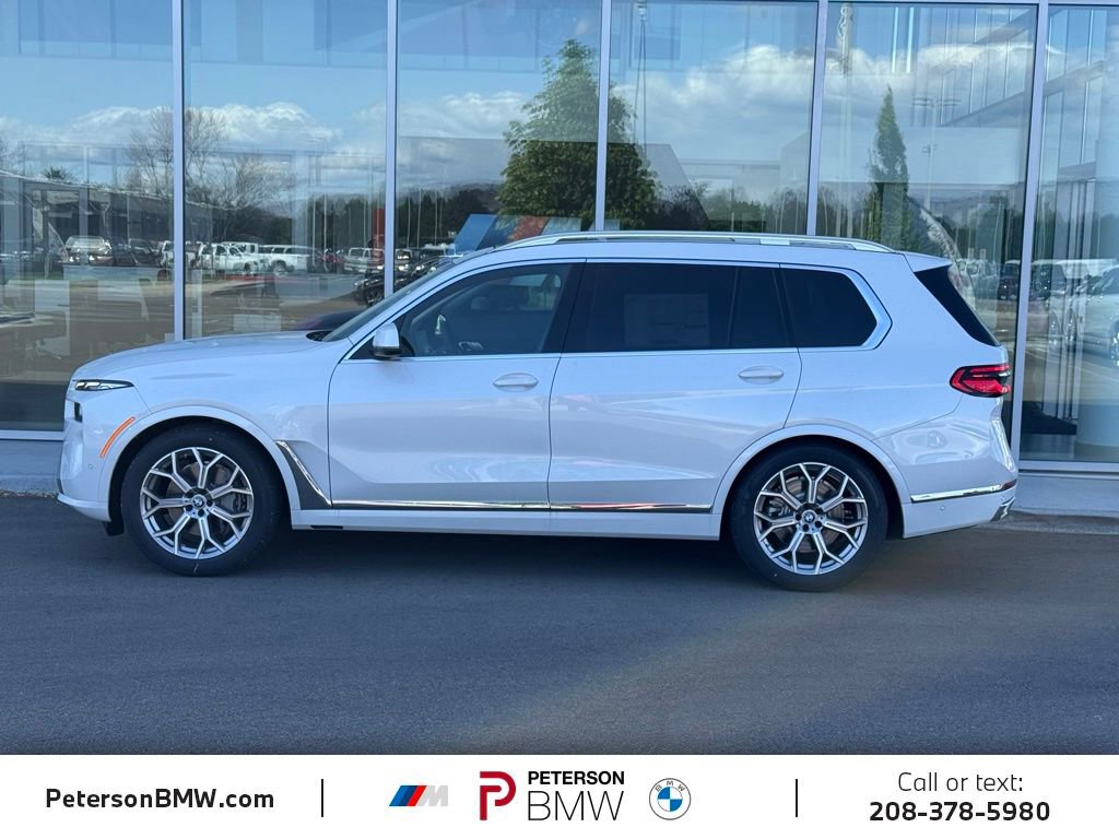 New 2027 BMW X7 xDrive40i w/ Premium Package AWD/4WD image 2
