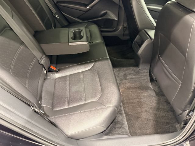 Used 2017 Volkswagen Passat 1.8T R-Line FWD image 34