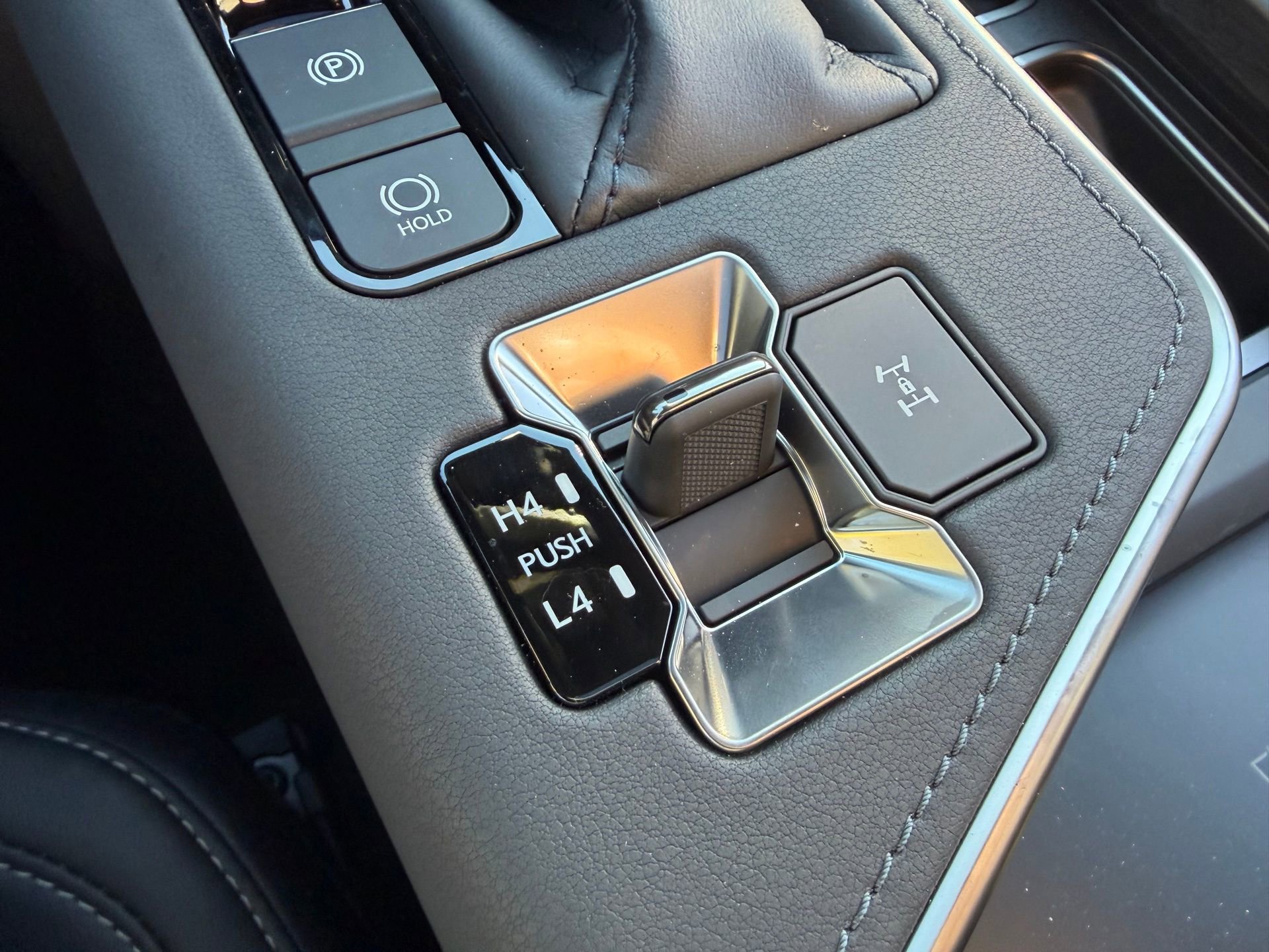 Used 2025 Lexus GX 550 550 Premium+ w/ Accessory Package (2T) image 36