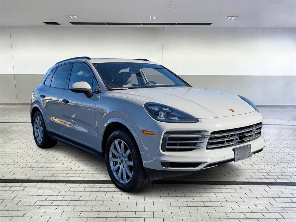 Used 2022 Porsche Cayenne Platinum Edition image 7