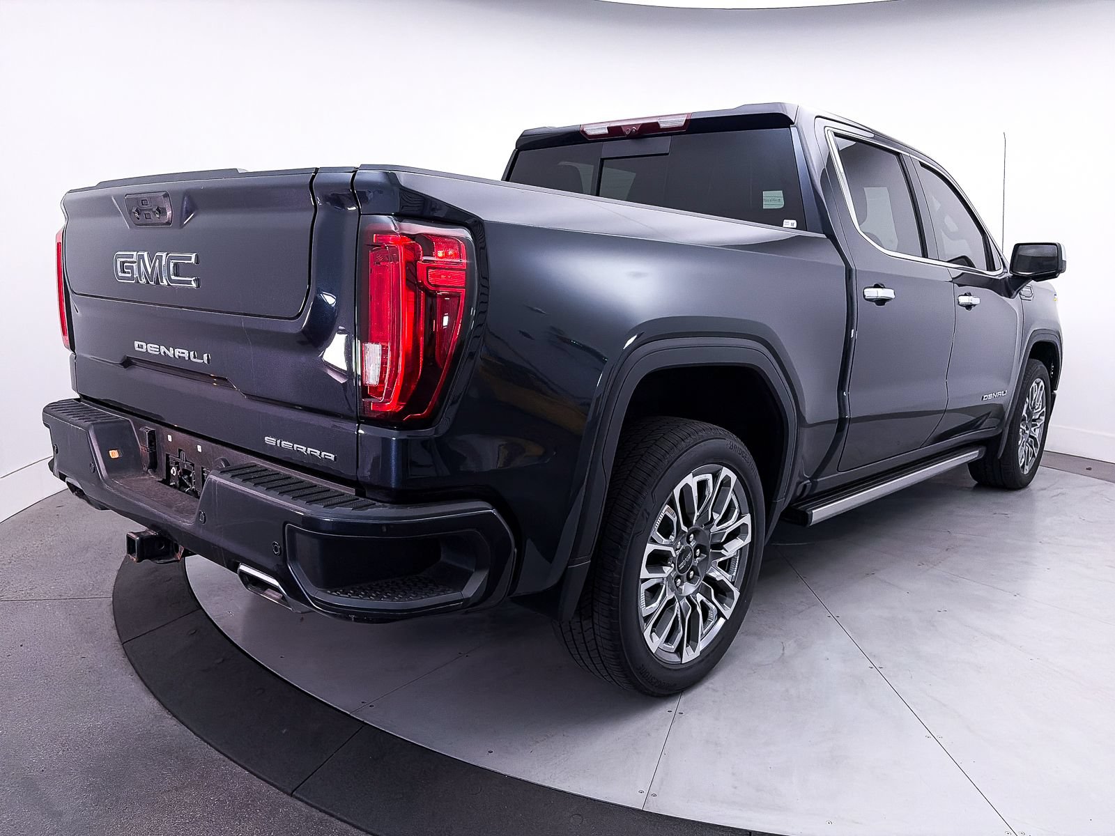 Used 2023 GMC Sierra 1500 Denali Ultimate AWD/4WD image 19