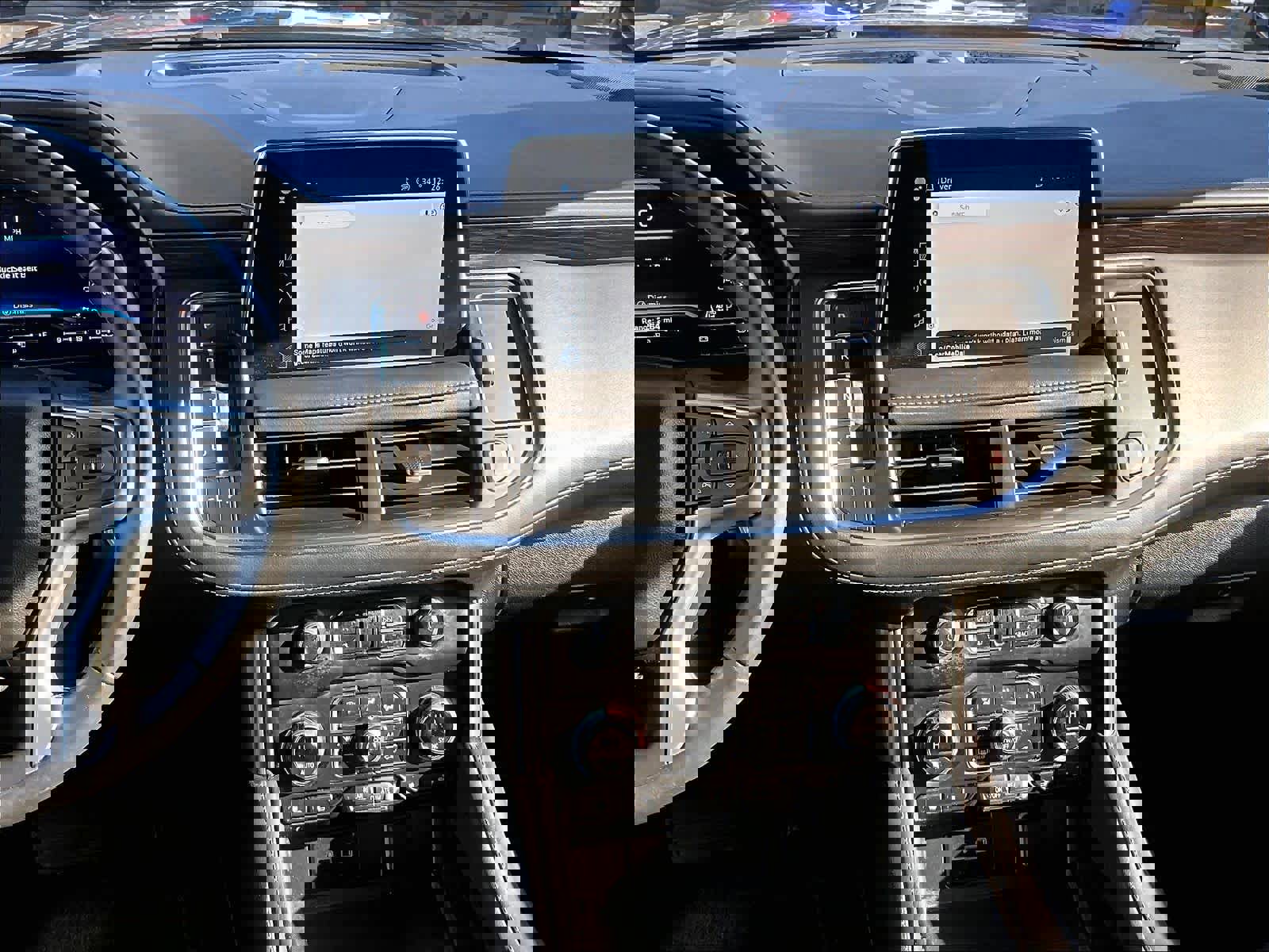 Used 2024 Chevrolet Tahoe LT image 19