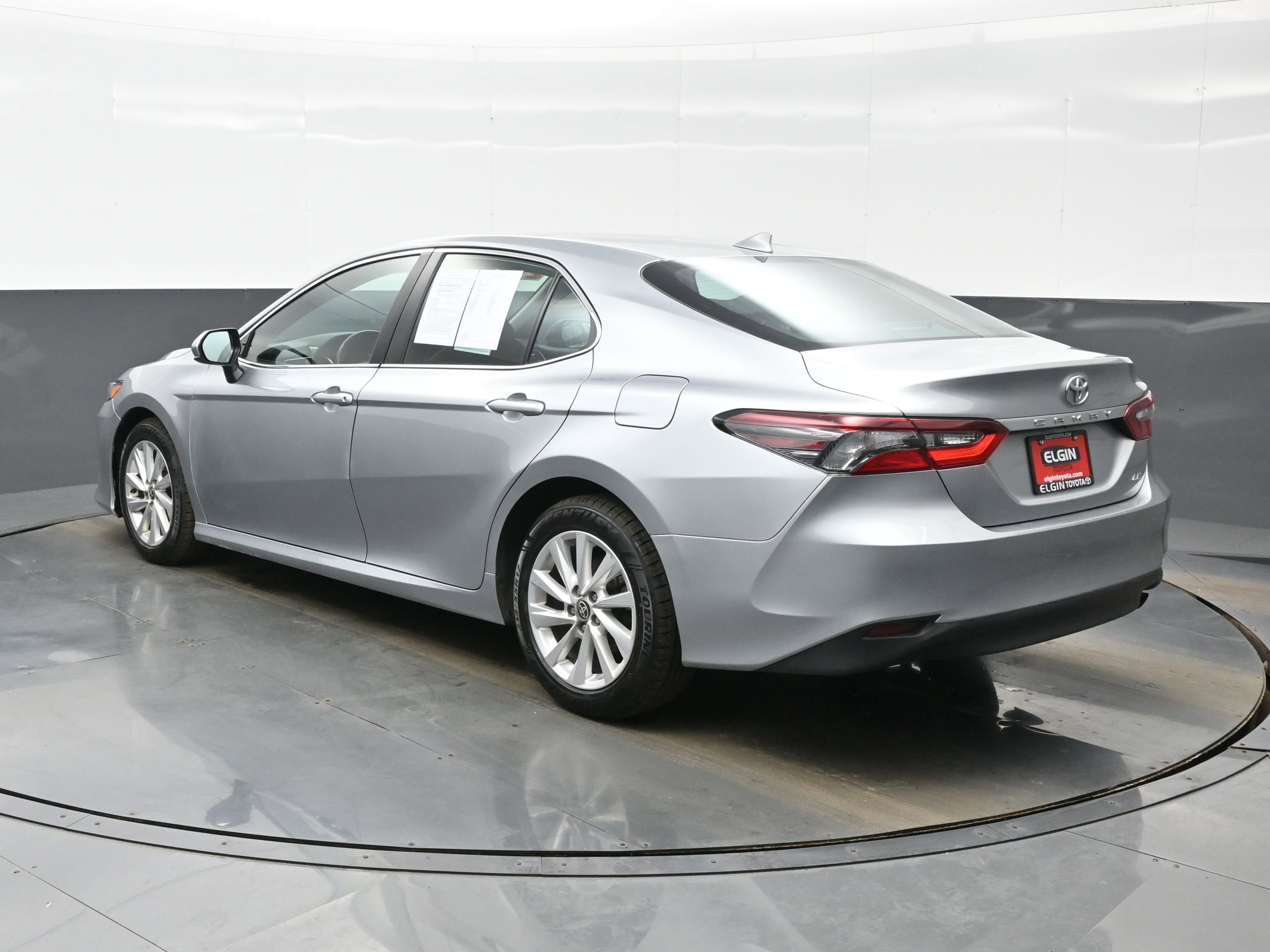 Used 2024 Toyota Camry LE image 4
