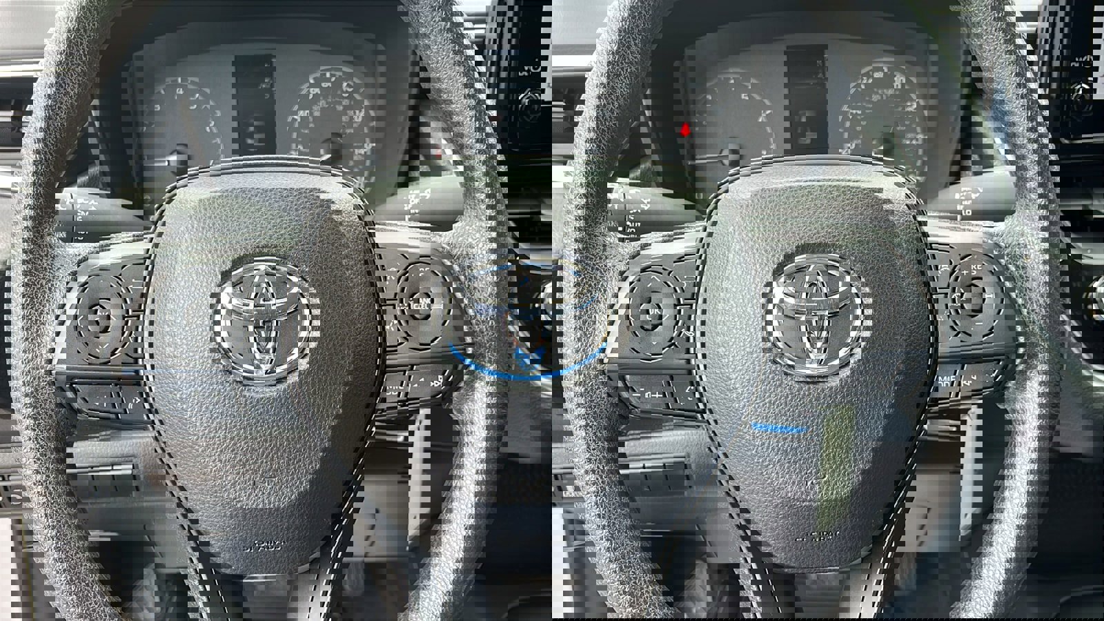 Used 2023 Toyota Corolla LE FWD image 11