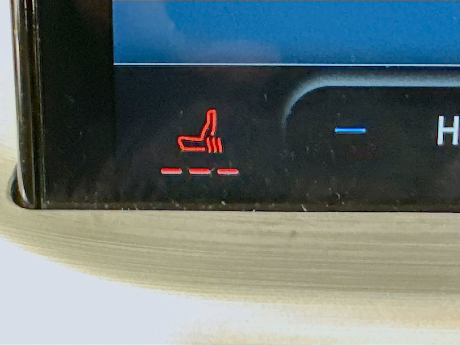 Used 2025 Ford Escape Platinum image 21