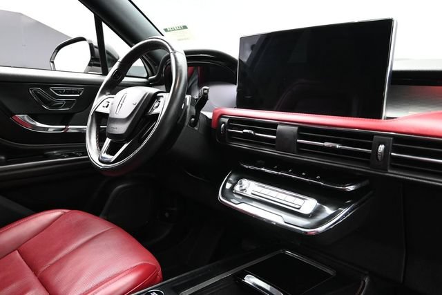 Used 2023 Lincoln Corsair Reserve w/ Equipment Group 202A AWD/4WD image 15