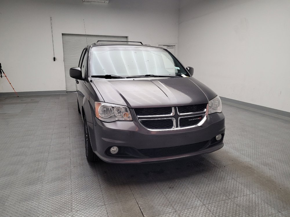 Used 2017 Dodge Grand Caravan SXT FWD image 14