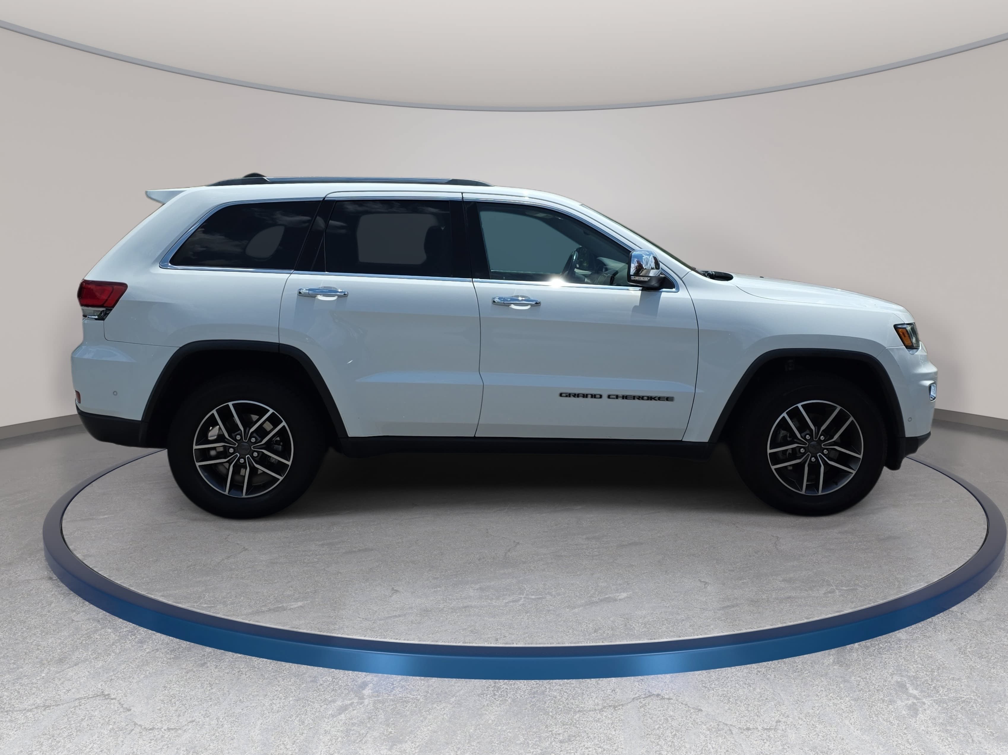 Used 2020 Jeep Grand Cherokee Limited w/ Luxury Group II AWD/4WD image 4
