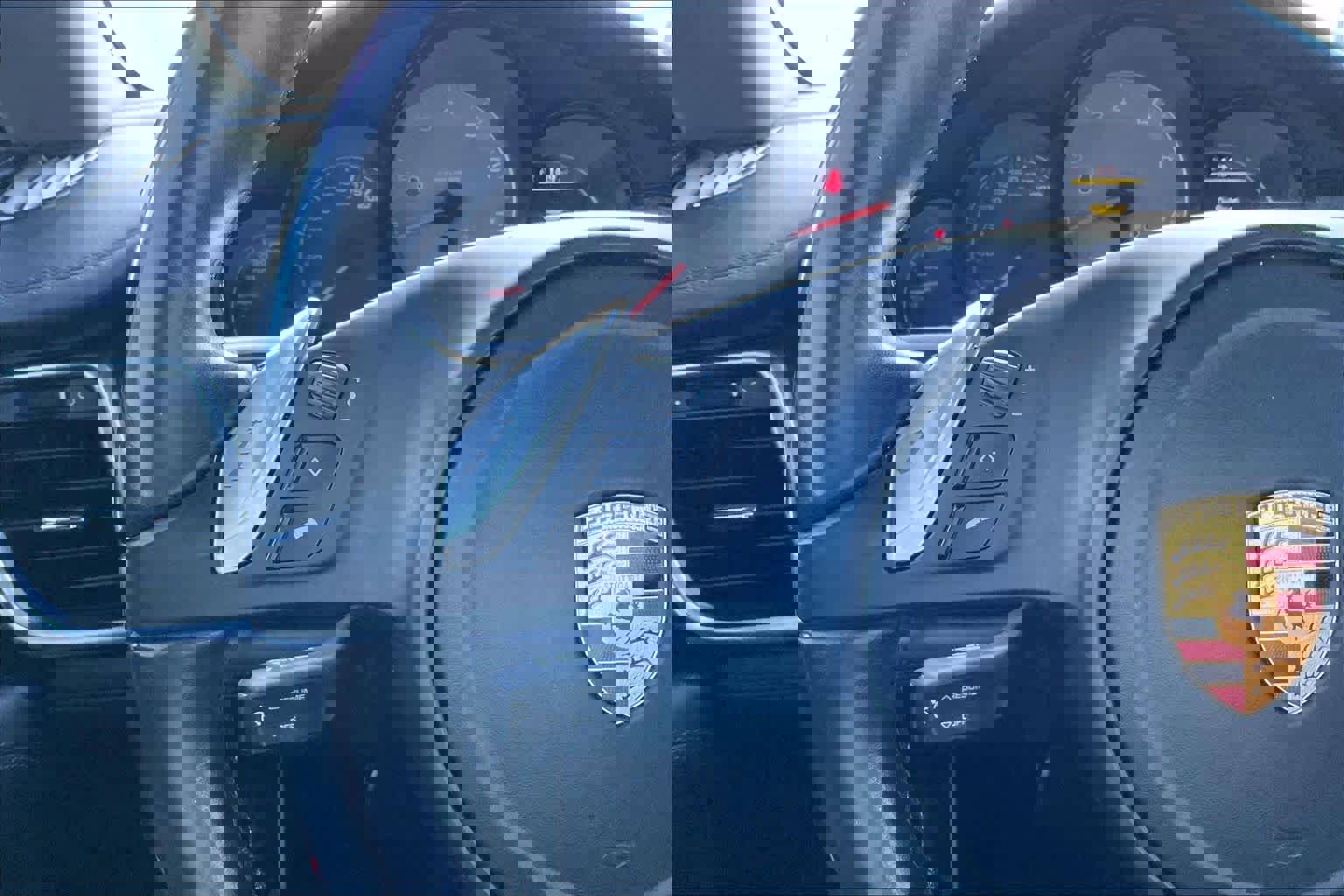 Used 2016 Porsche Panamera S image 24