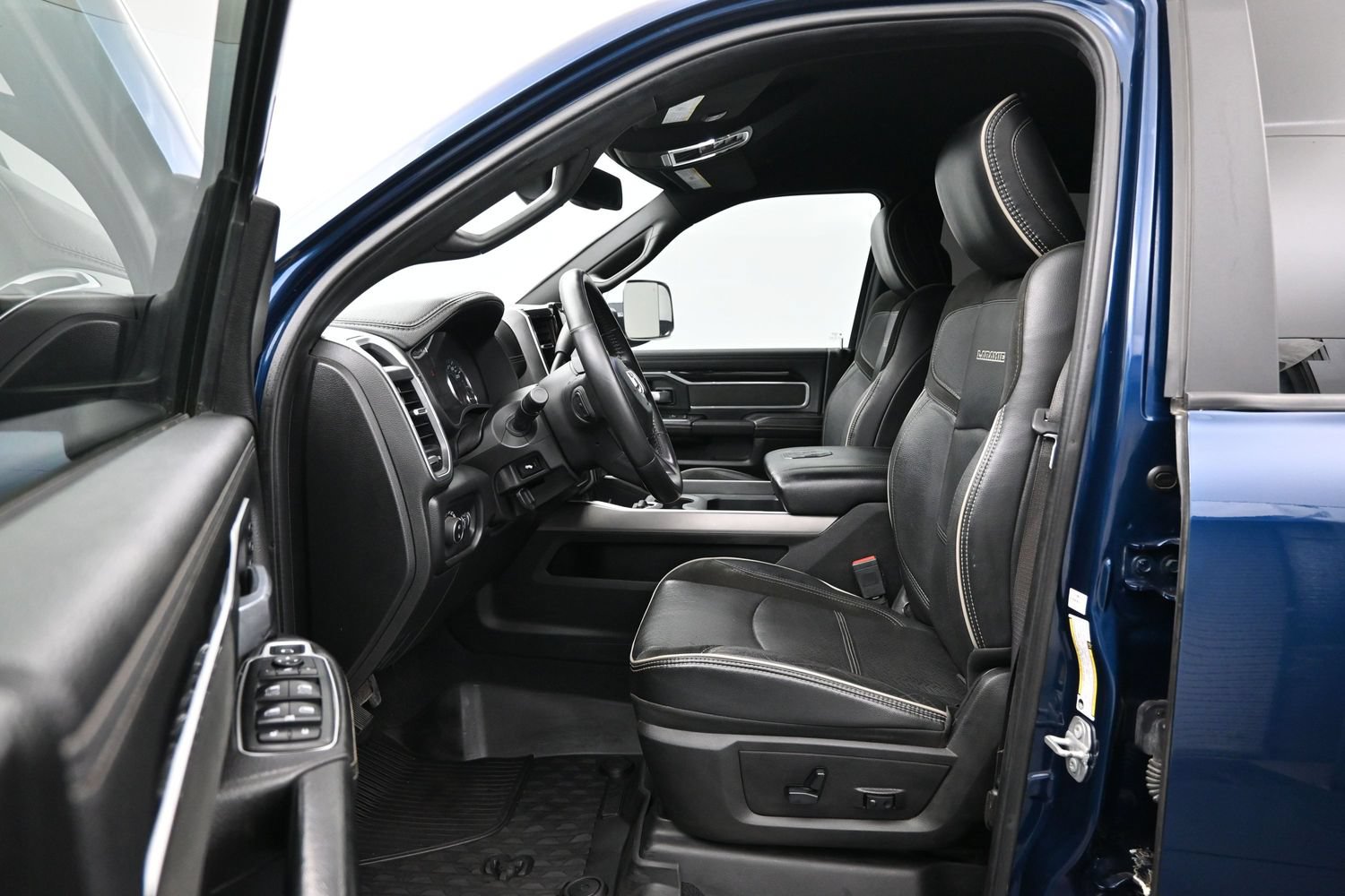 Used 2020 RAM 2500 Laramie AWD/4WD image 9