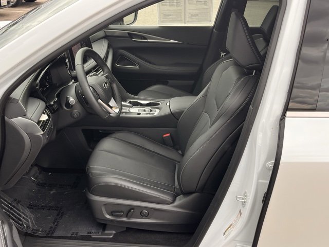 Certified 2026 INFINITI QX60 Luxe w/ Cargo Package image 7