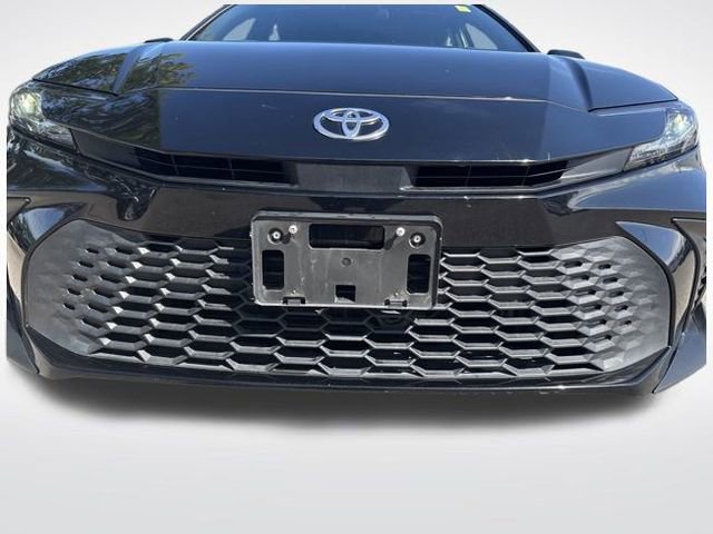 Used 2025 Toyota Camry SE image 40