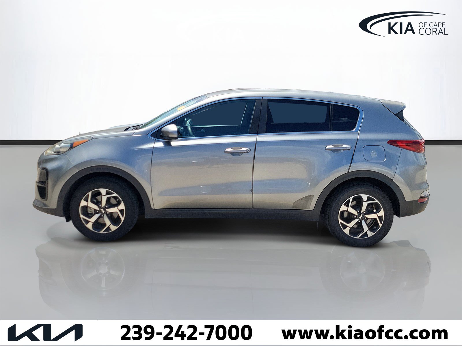 Used 2020 Kia Sportage LX FWD image 4