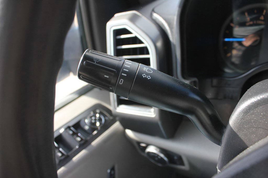 Used 2017 Ford F150 XLT w/ Trailer Tow Package image 15