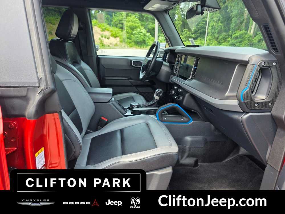 Used 2024 Ford Bronco Black Diamond AWD/4WD image 15