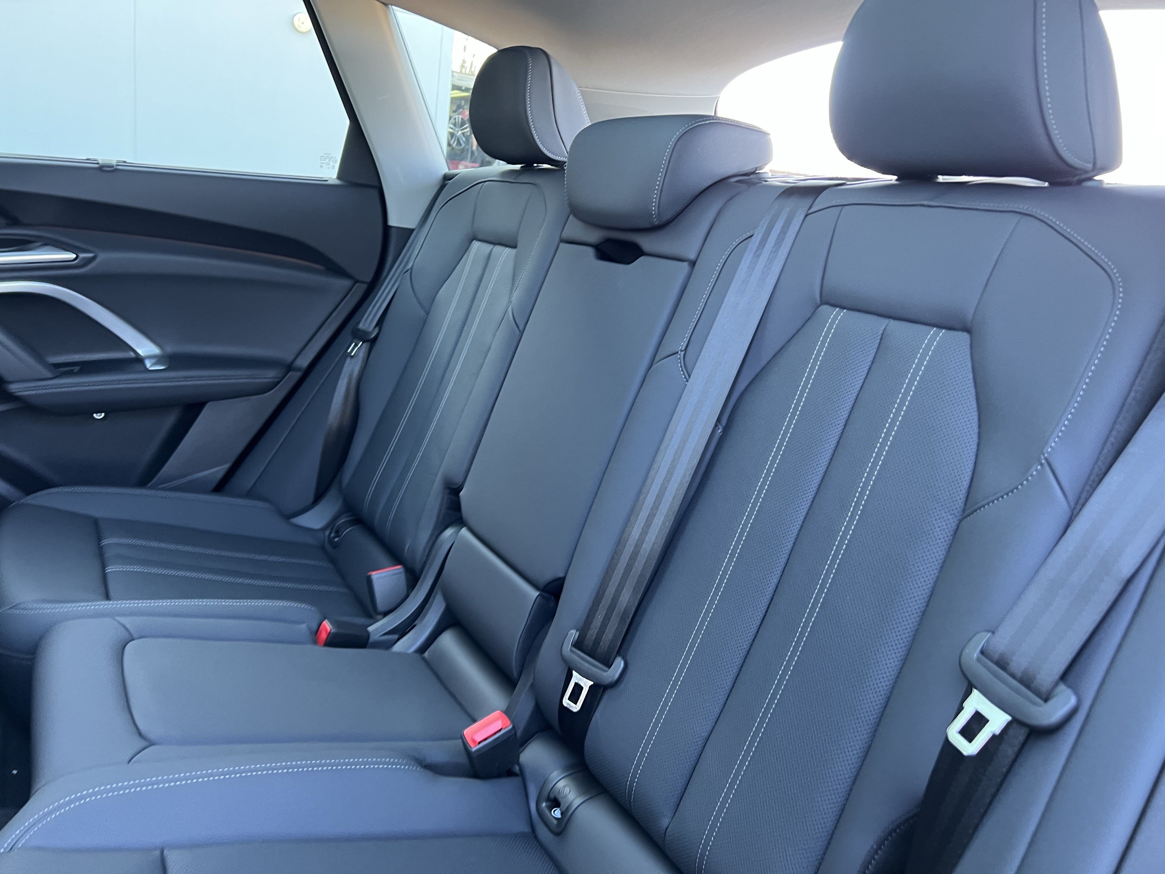 Used 2025 Audi Q5 Premium AWD/4WD image 34