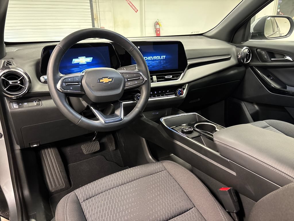 Used 2026 Chevrolet Equinox LT FWD image 26