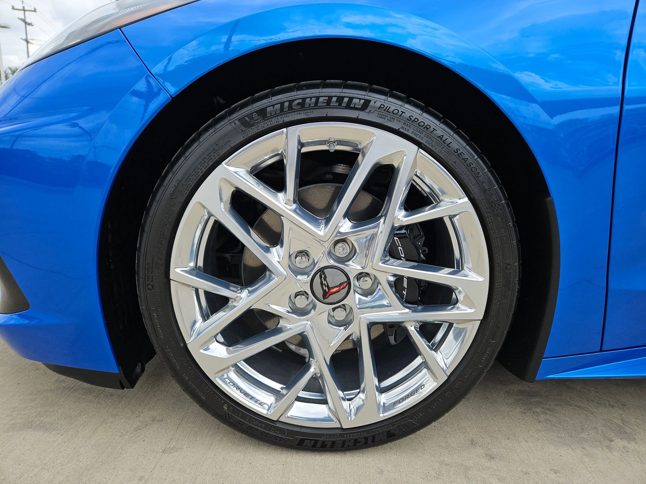 Certified 2024 Chevrolet Corvette Stingray Preferred Cpe RWD image 29