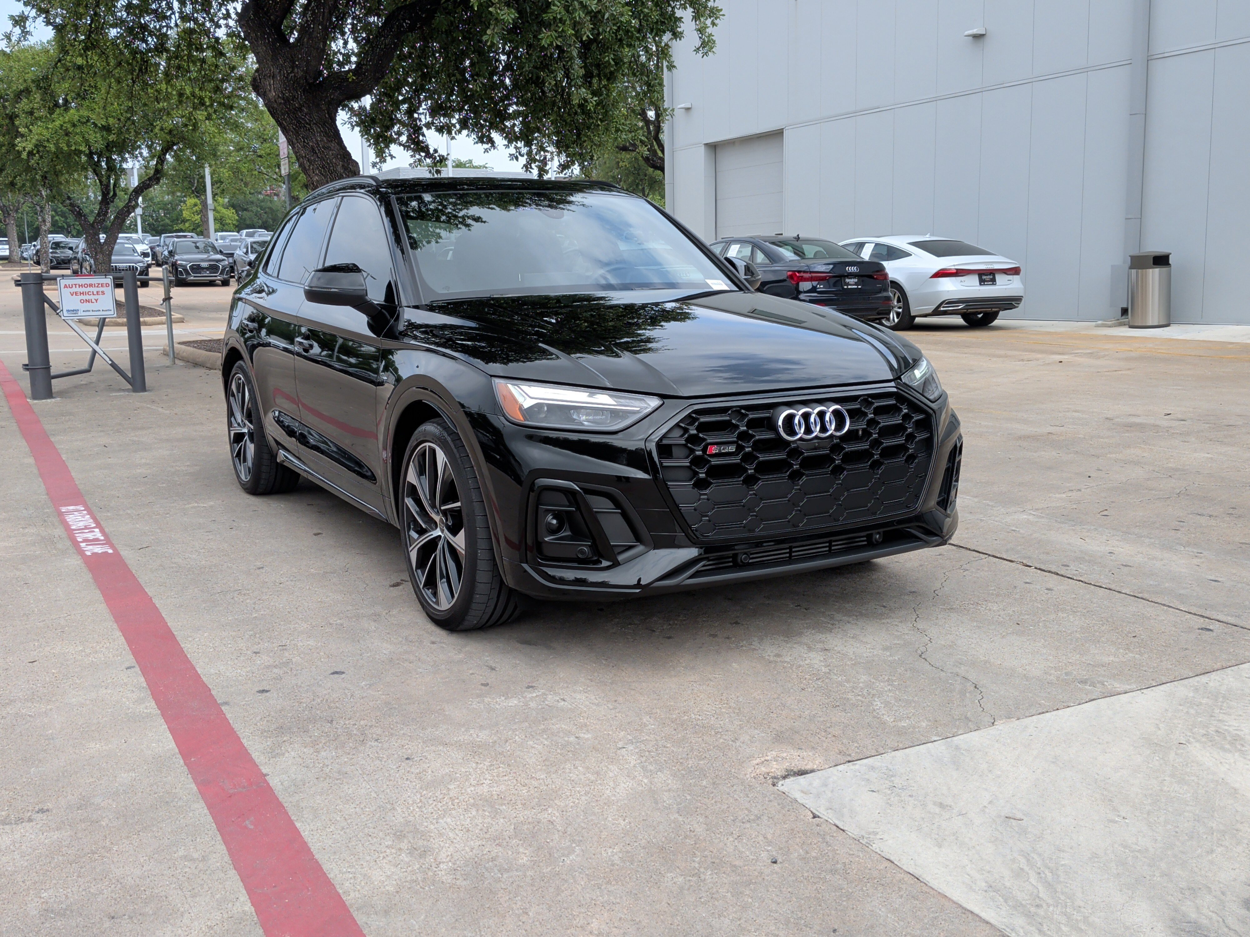 Certified 2023 Audi SQ5 Premium Plus AWD/4WD image 2