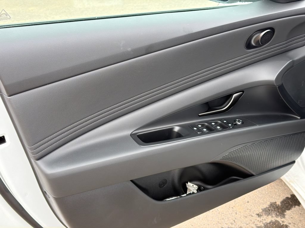 New 2026 Hyundai Elantra Sport FWD image 11