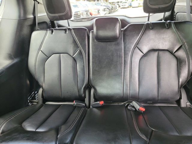 Used 2025 Chrysler Pacifica Select FWD image 14