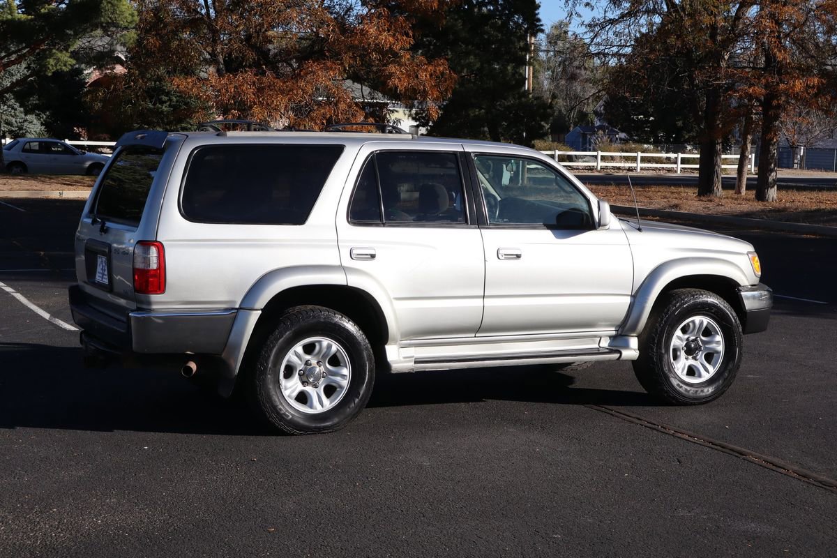 Used 2000 Toyota 4Runner SR5 w/ Upgrade Value Pkg 4 image 4