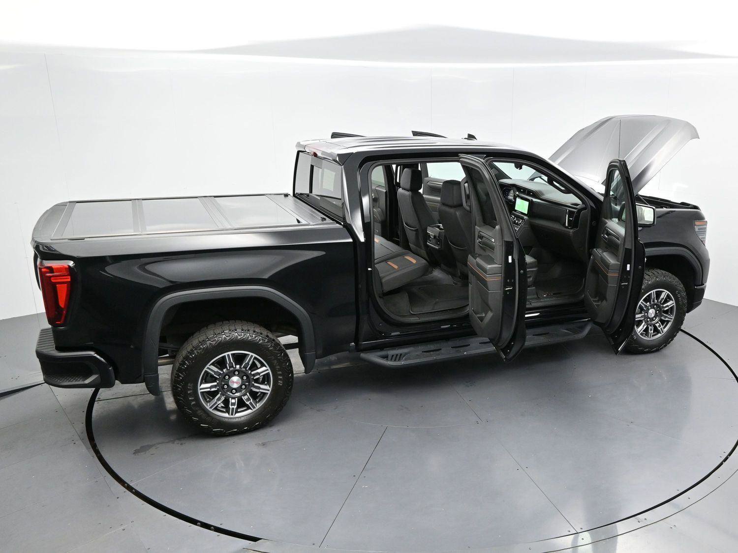 Used 2024 GMC Sierra 1500 AT4 w/ Technology Package AWD/4WD image 40