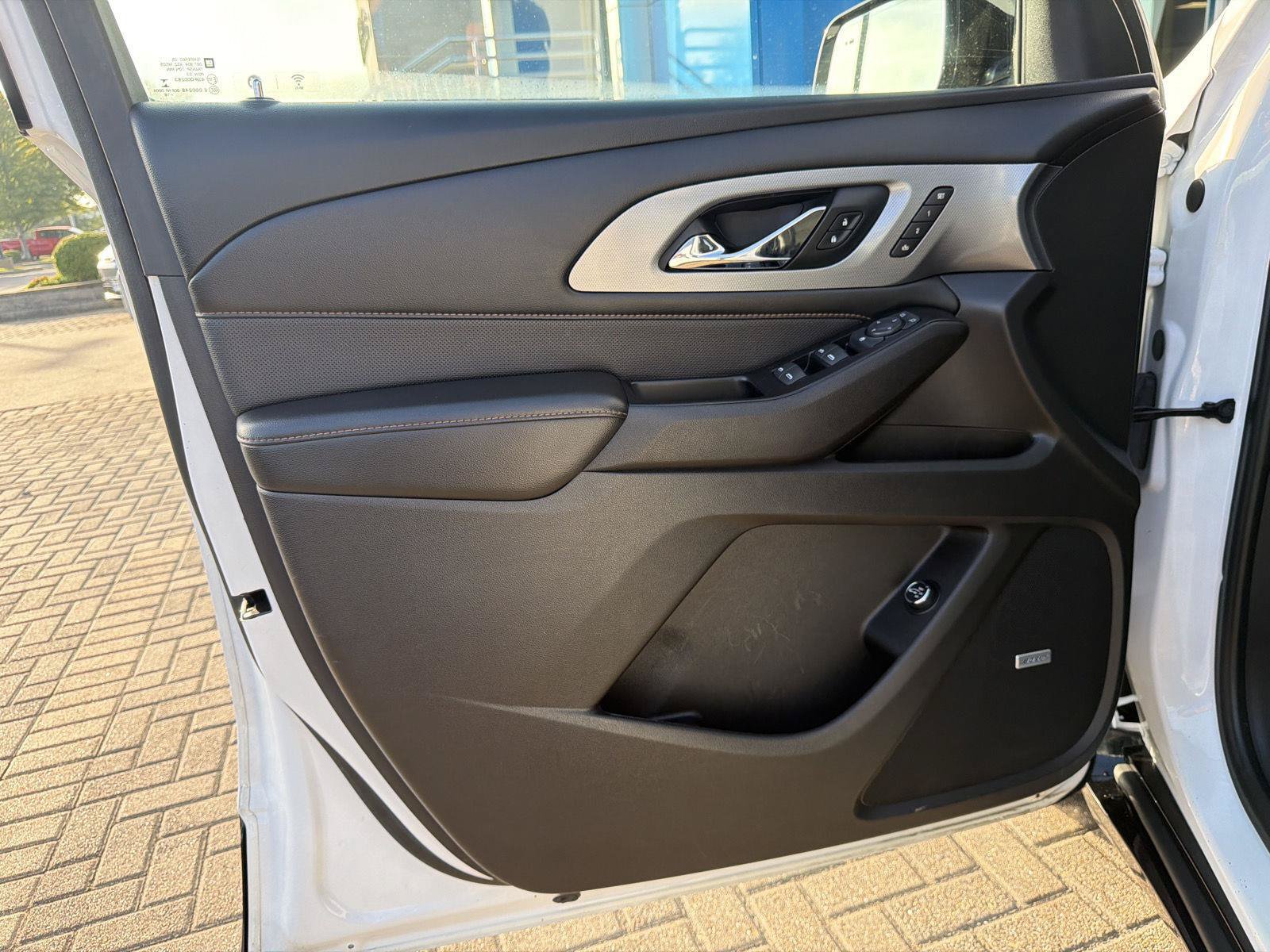 Used 2019 Chevrolet Traverse Premier w/ Redline Edition FWD image 12