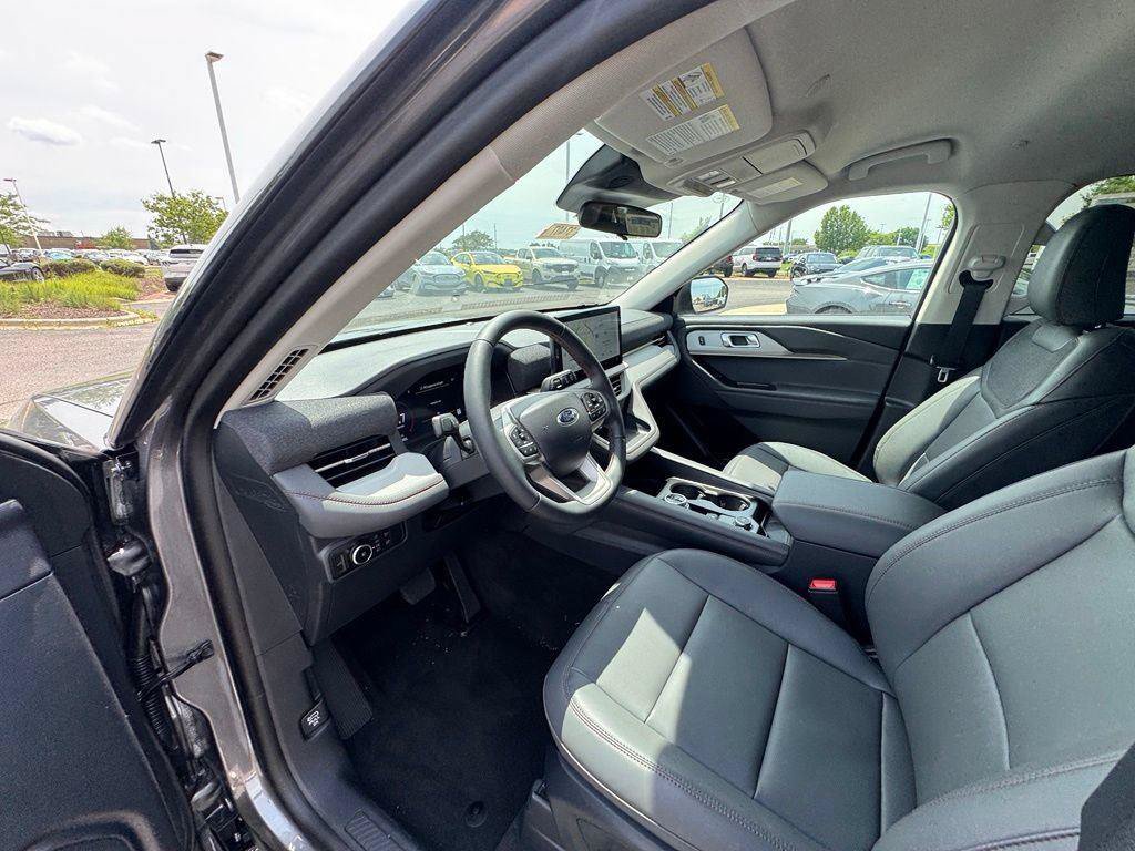 New 2026 Ford Explorer Active w/ Active Comfort Package AWD/4WD image 8