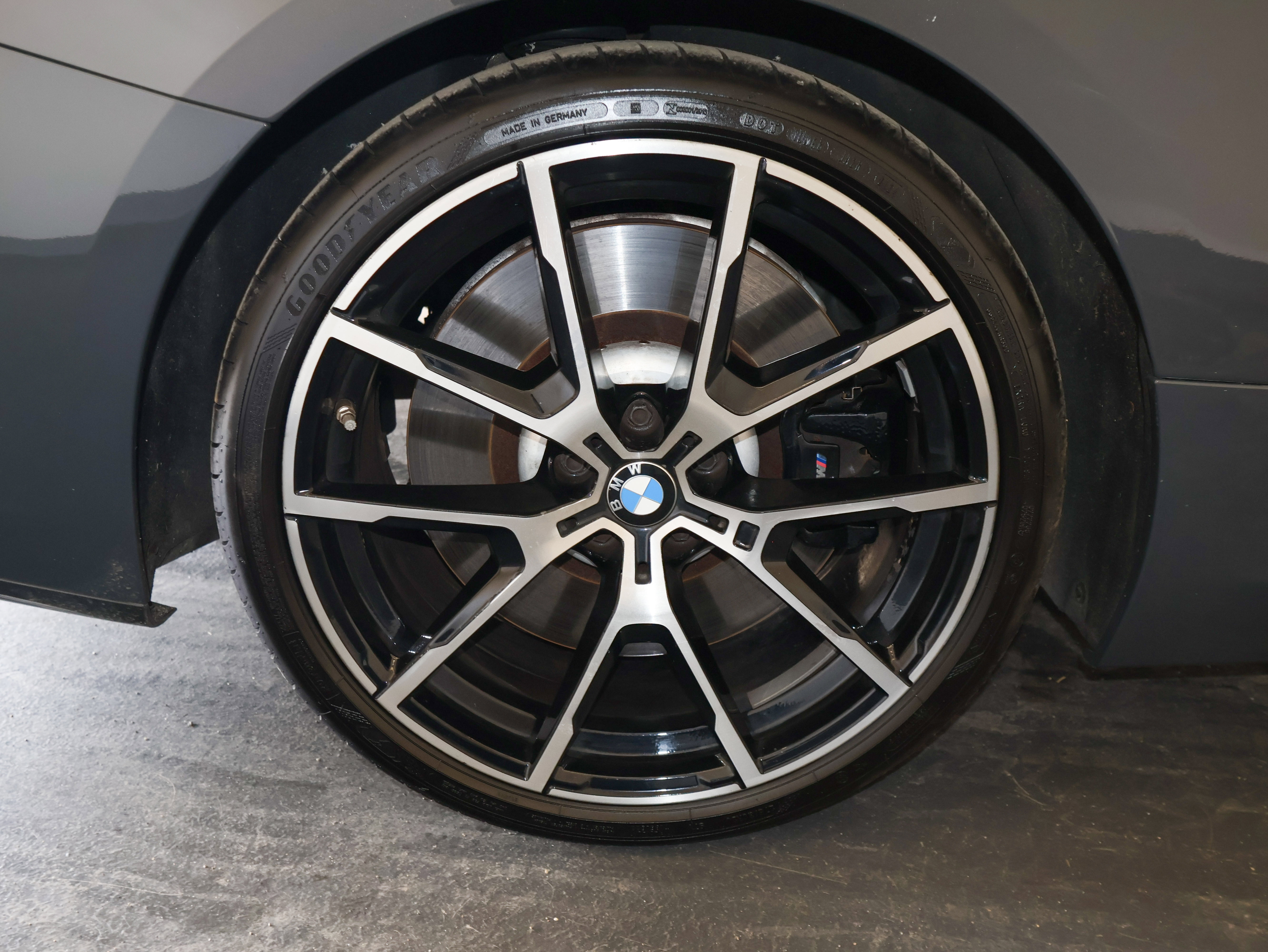 Used 2021 BMW M850i xDrive Convertible w/ Driving Assistance Package image 42