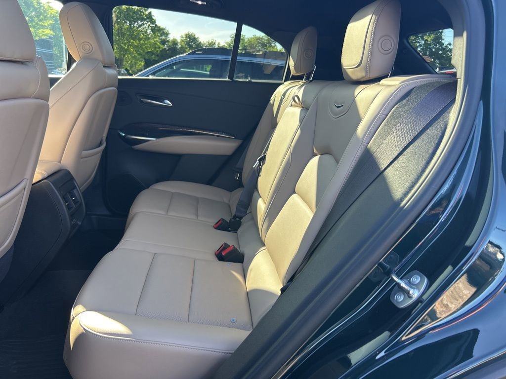 Used 2024 Cadillac XT4 Premium Luxury w/ Technology Package AWD/4WD image 14