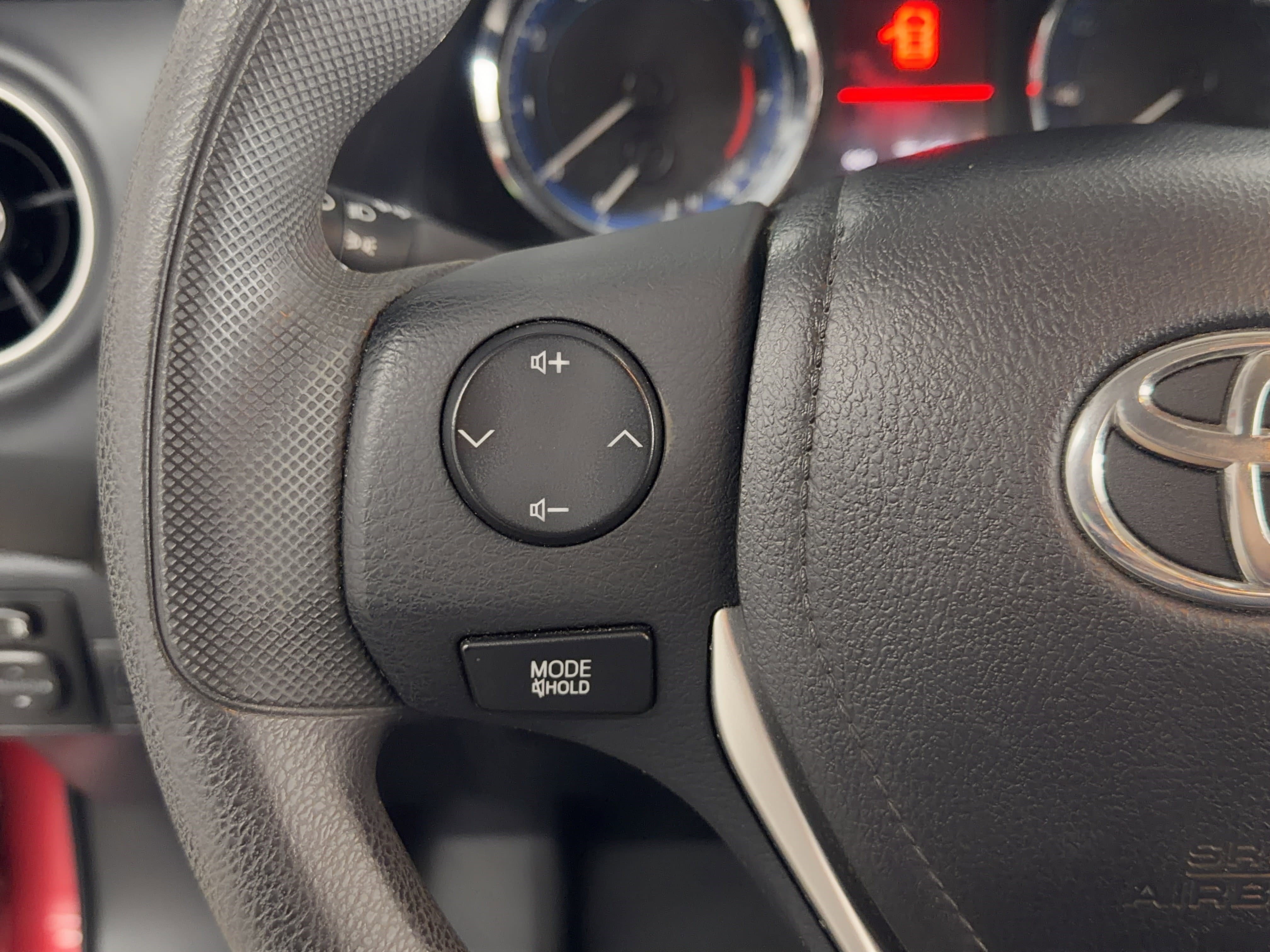 Used 2019 Toyota Corolla LE FWD image 21