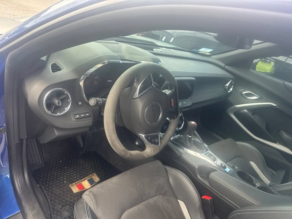Used 2022 Chevrolet Camaro SS RWD image 8