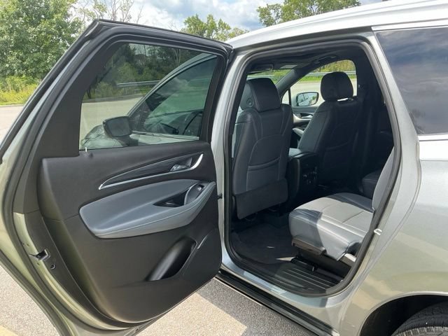 Used 2023 Buick Enclave Essence w/ Experience Buick Package AWD/4WD image 16