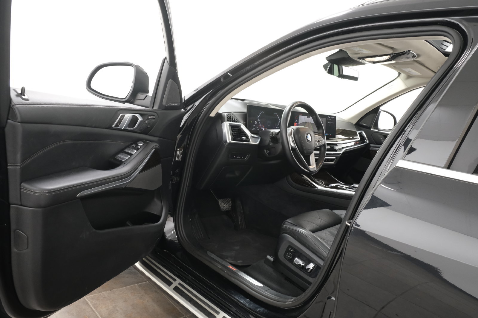 Used 2024 BMW X7 xDrive40i AWD/4WD image 23