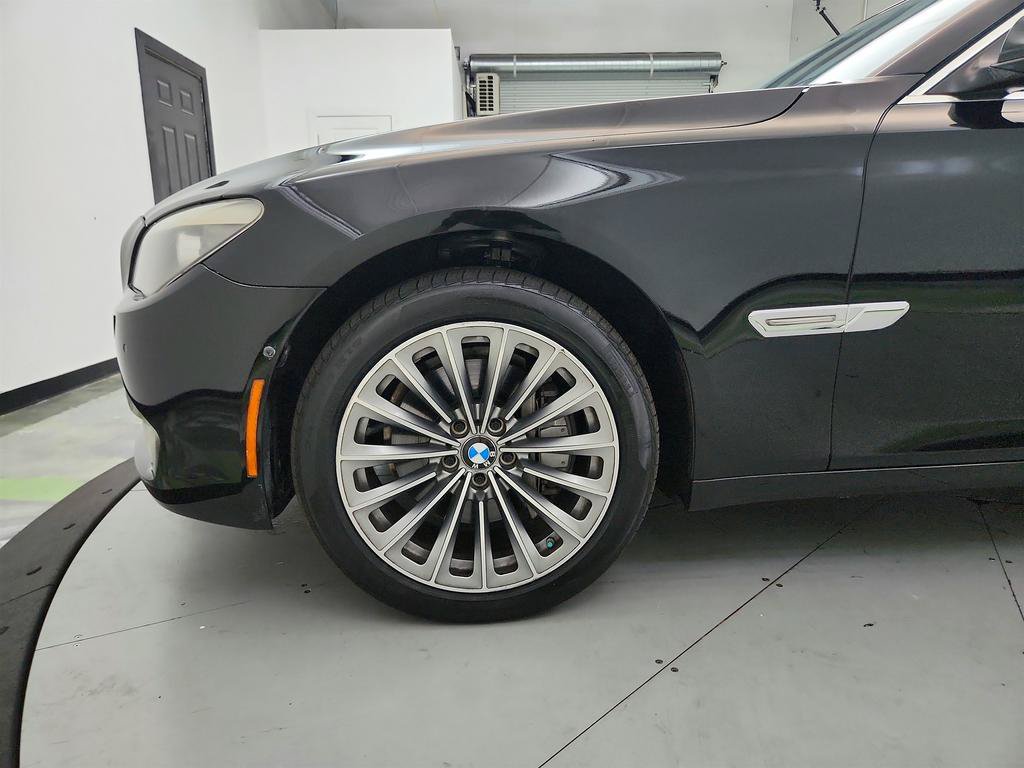 Used 2012 BMW 740i RWD image 30