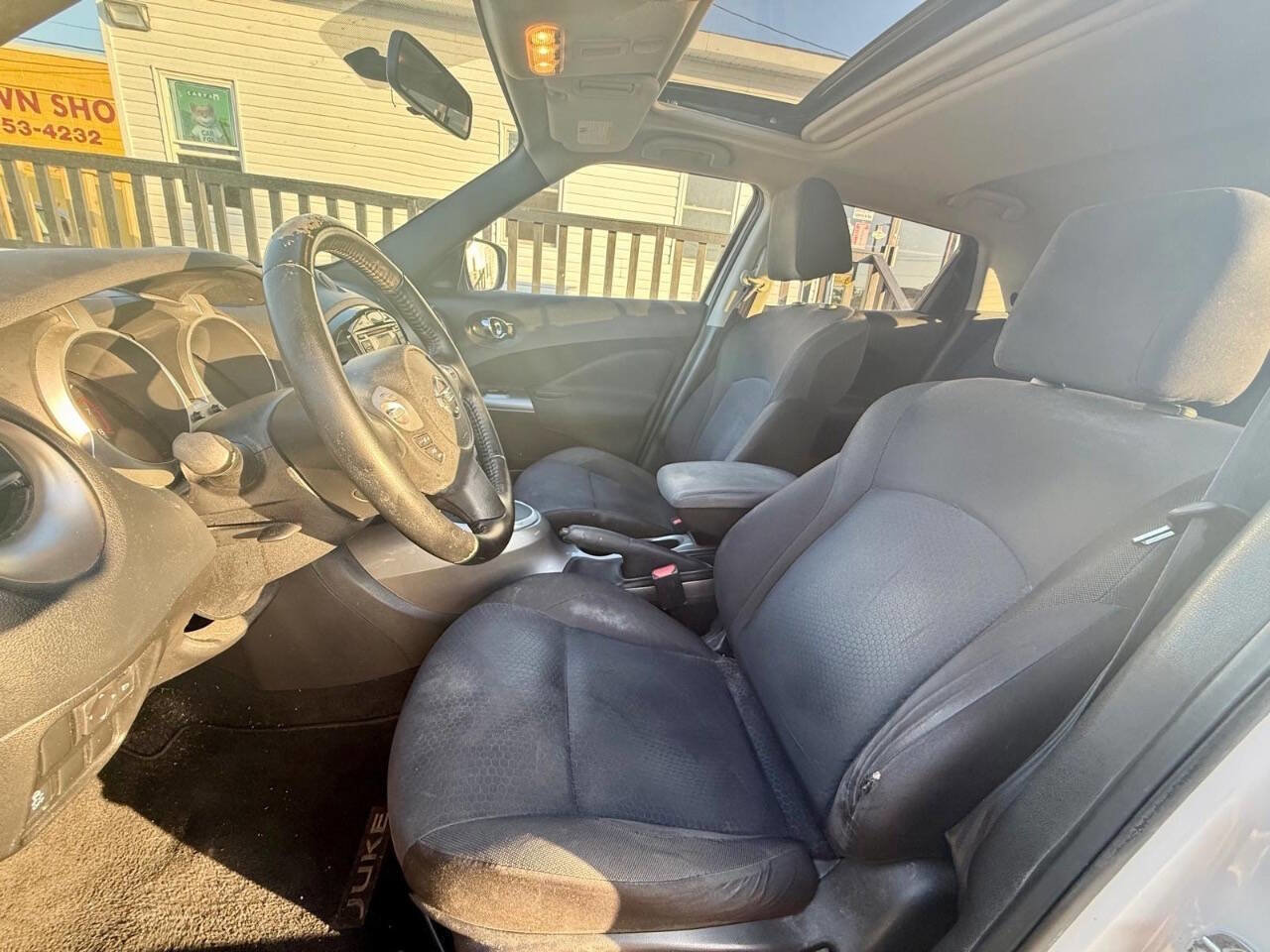 Used 2015 Nissan Juke SV image 12