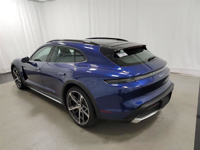 Used 2022 Porsche Taycan 4 Cross Turismo w/ Premium Package image 7