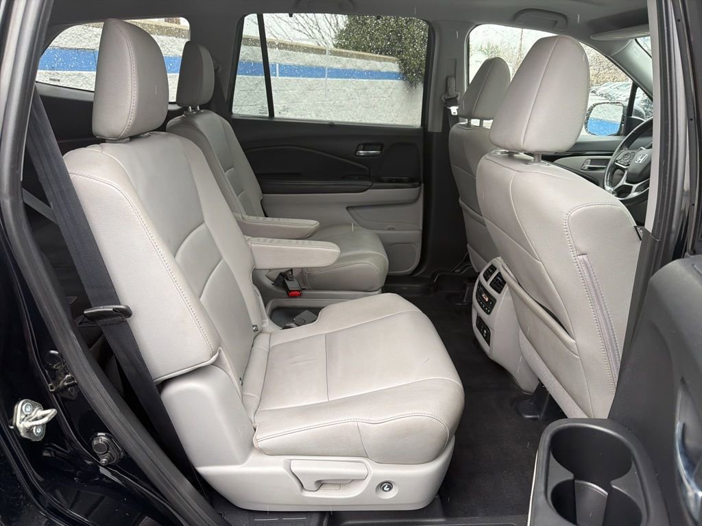 Certified 2019 Honda Pilot Touring image 24