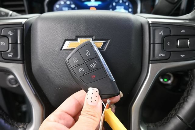 Used 2025 Chevrolet Silverado 1500 LT AWD/4WD image 34
