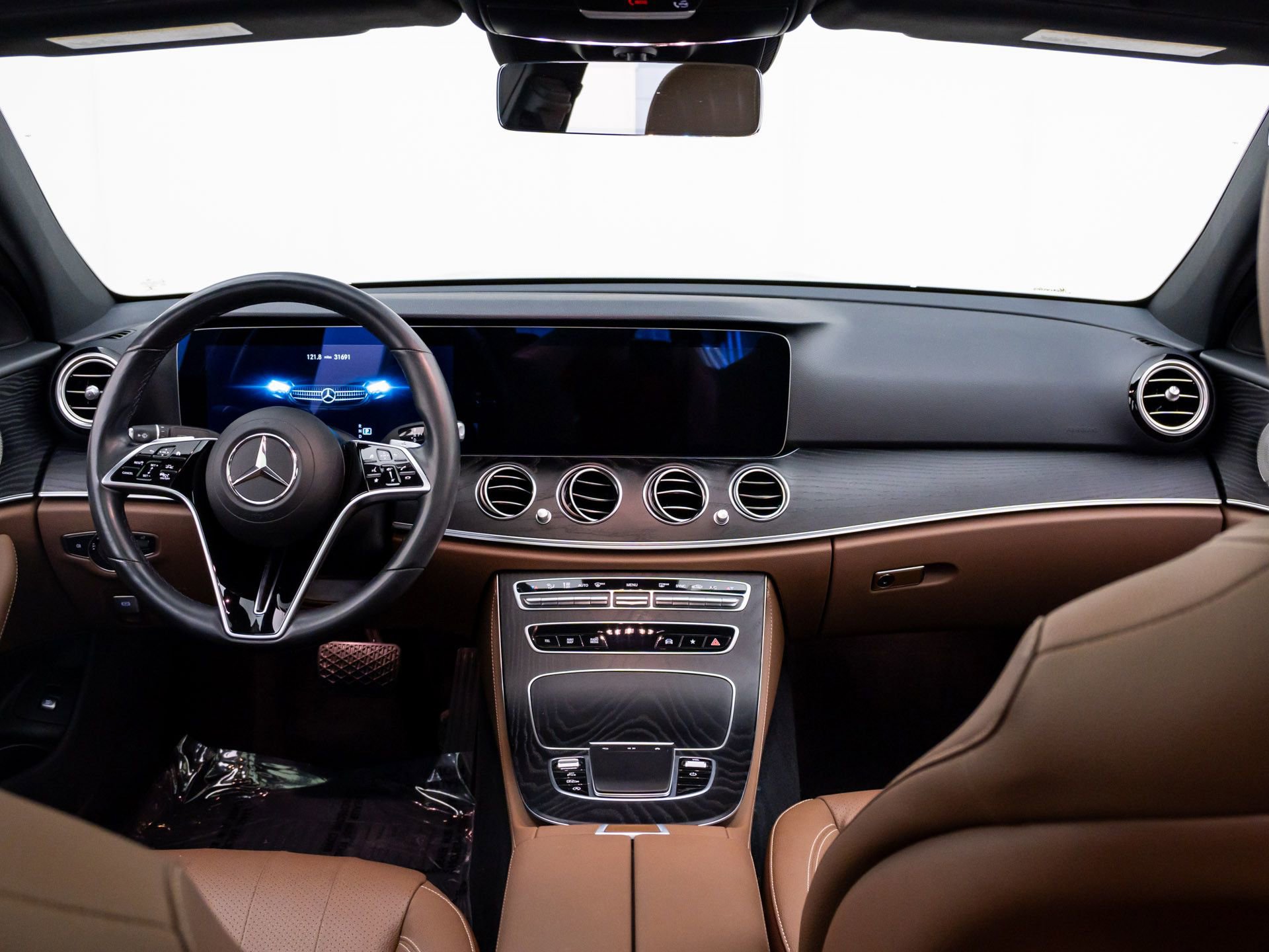 Used 2021 Mercedes-Benz E 350 4MATIC Sedan image 10