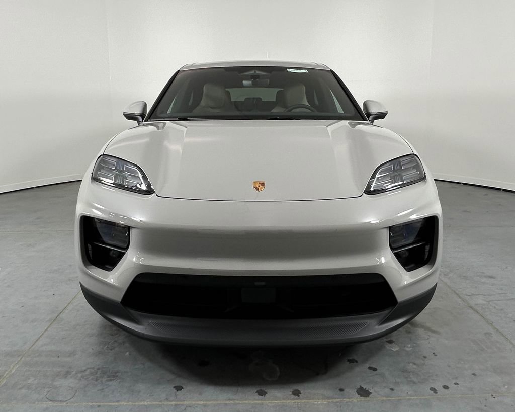 New 2026 Porsche Macan 4 Electric AWD/4WD image 10