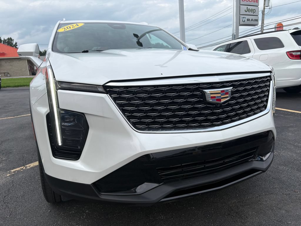 Used 2024 Cadillac XT4 Premium Luxury w/ Active Safety Package AWD/4WD image 32