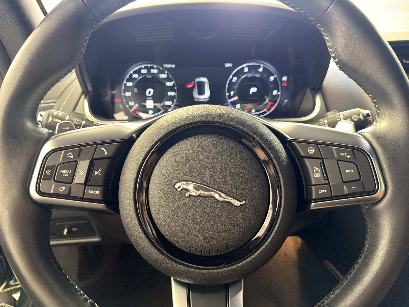 Certified 2023 Jaguar F-TYPE R-Dynamic AWD/4WD image 21