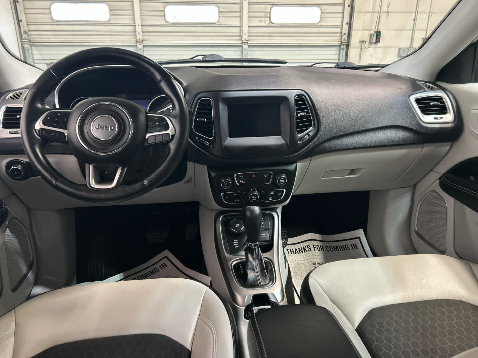 Used 2018 Jeep Compass Latitude w/ Popular Equipment Group AWD/4WD image 4