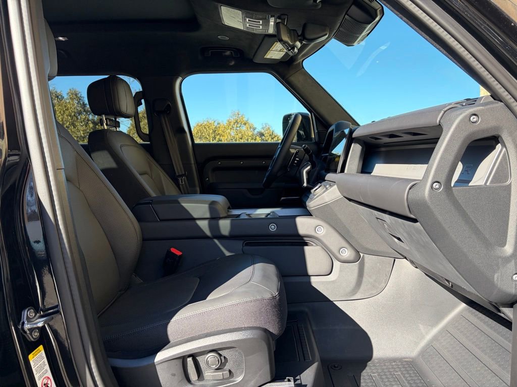 New 2025 Land Rover Defender 110 V8 image 15