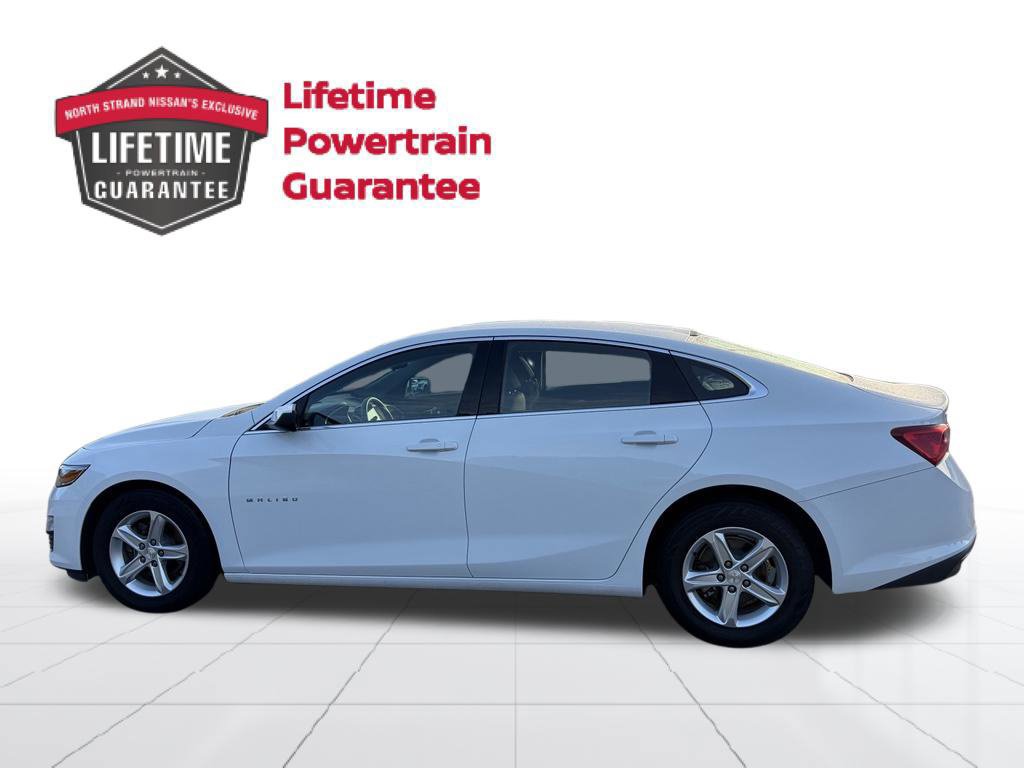 Used 2023 Chevrolet Malibu LS w/ Driver Confidence Package FWD image 2