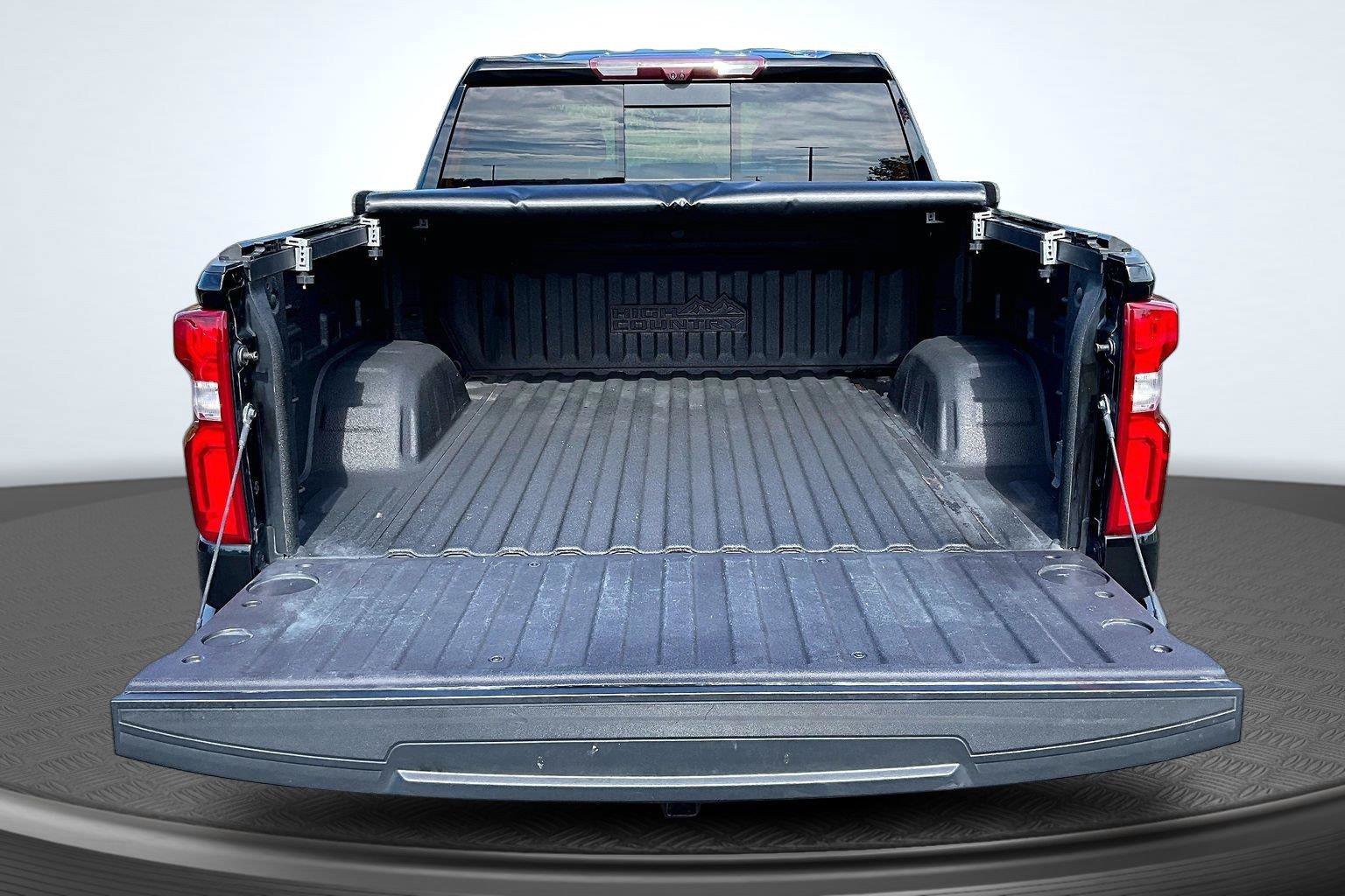 Used 2021 Chevrolet Silverado 1500 High Country AWD/4WD image 5
