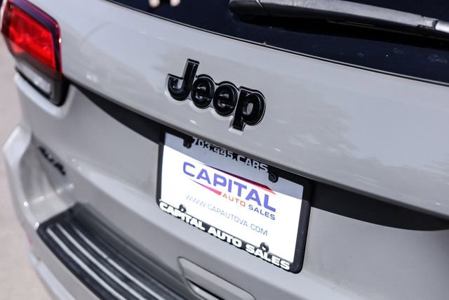 Used 2019 Jeep Grand Cherokee Altitude AWD/4WD image 19